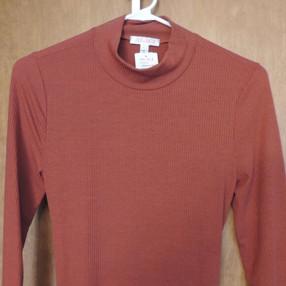 A'GACI Rust Ribbed Long Sleeve Midi Dress – Cutout Back – Size Large - Picture 2 of 8